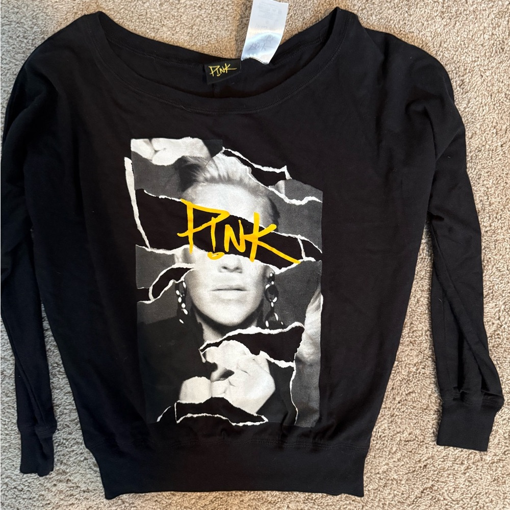 PINK graphic long sleeve